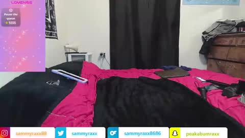 Snapshot of sammyraxx chatting on 12.19.24 Sammy Raxx online show from 12.19.24