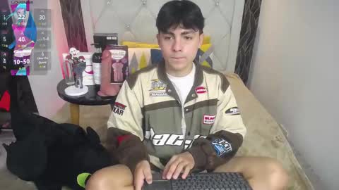 Snapshot of samu_foxxx chatting on 11.18.25 SAMU online show from 11.18.25