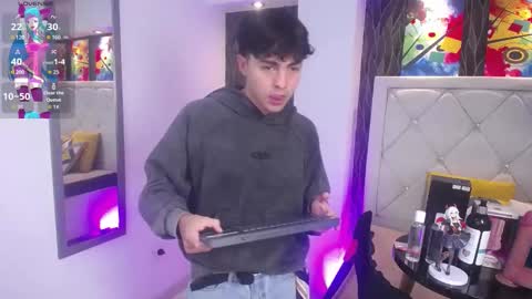 Snapshot of samu_foxxx chatting on 11.21.25 SAMU online show from 11.21.25