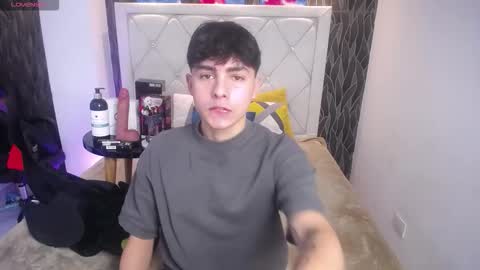 Snapshot of samu_foxxx chatting on 11.23.25 SAMU online show from 11.23.25