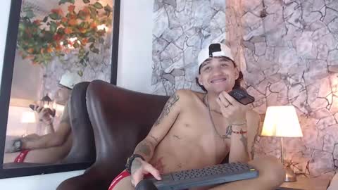 Snapshot of samueel_hilton chatting on 12.13.24 samueel_hilton online show from 12.13.24