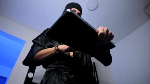   online show from 10.12.25