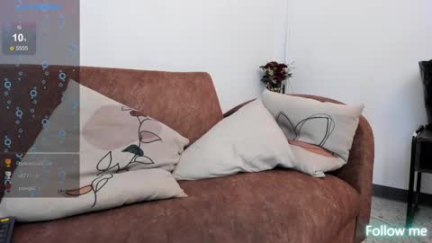 Snapshot of samuel_up chatting on 02.13.25 Samuel online show from 02.13.25