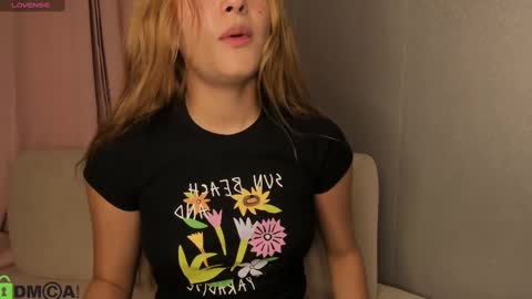 Snapshot of samy_bae chatting on 02.19.25 Samantha online show from 02.19.25