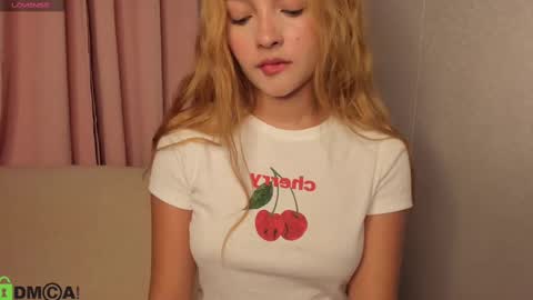 Snapshot of samy_bae chatting on 02.26.25 Samantha online show from 02.26.25