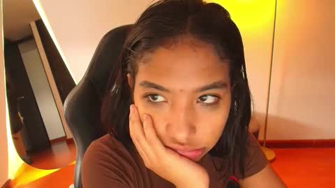 Hello I am absent due to a family calamity I will return soon-hola estoy ausente por un problema familiar volvere pronto. online show from 01.09.26