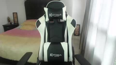 Snapshot of samy_vsn chatting on 01.25.25 samy_vsn online show from 01.25.25