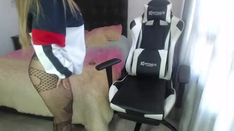 Snapshot of samy_vsn chatting on 01.30.25 samy_vsn online show from 01.30.25