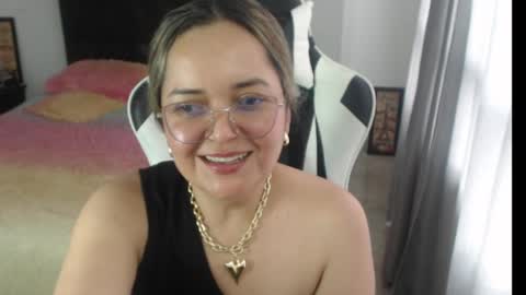Snapshot of samy_vsn chatting on 02.14.25 samy_vsn online show from 02.14.25