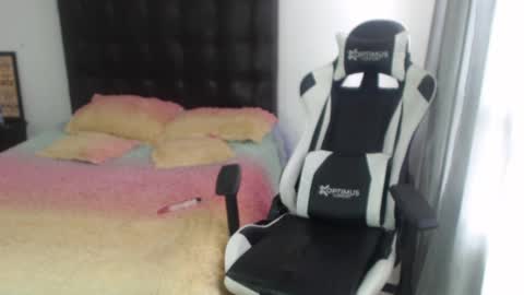 Snapshot of samy_vsn chatting on 02.18.25 samy_vsn online show from 02.18.25