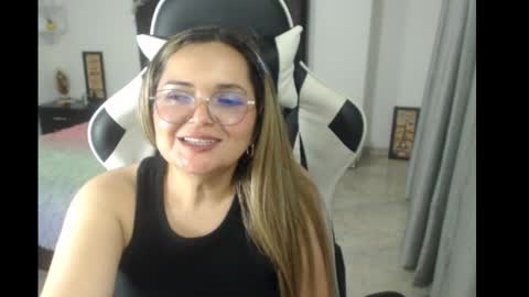 Snapshot of samy_vsn chatting on 03.02.25 samy_vsn online show from 03.02.25