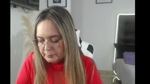 Snapshot of samy_vsn chatting on 09.19.25 samy_vsn online show from 09.19.25