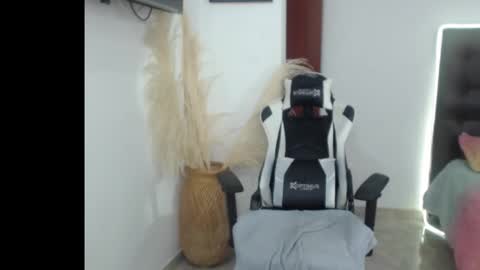 Snapshot of samy_vsn chatting on 11.10.25 samy_vsn online show from 11.10.25