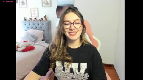 Snapshot of samysweet_8 chatting on 09.16.25 Samanta online show from 09.16.25