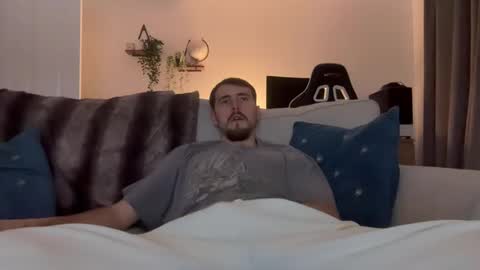 Snapshot of sandb250 chatting on 01.03.25 sandb250 online show from 01.03.25