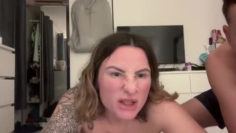 Snapshot of sandb250 chatting on 03.09.25 sandb250 online show from 03.09.25