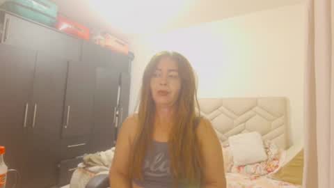 Snapshot of sanddi_milff chatting on 07.11.26 Sanddi online show from 07.11.26