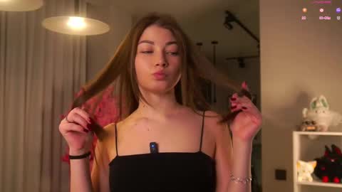 Snapshot of sandiule chatting on 11.14.25 Emma online show from 11.14.25