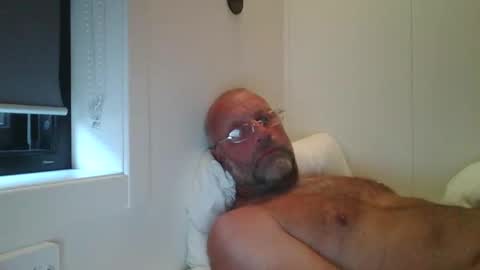 sandnesrune523 online show from 09.18.25