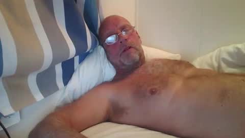 sandnesrune523 online show from 10.18.25