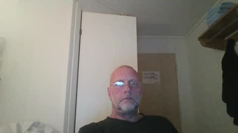 sandnesrune523 online show from 12.14.25