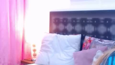 SANDRA online show from 11.22.25