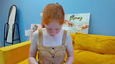Snapshot of sandra__wilson chatting on 06.19.26 Sandra online show from 06.19.26