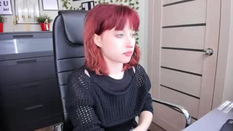 Snapshot of sandra_crazy chatting on 04.16.26 ElizaNik online show from 04.16.26