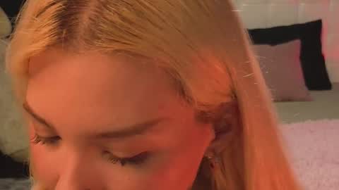 Sandy  online show from 11.28.25