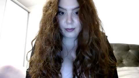 Snapshot of sandraxo93 chatting on 02.18.25 Sandra online show from 02.18.25