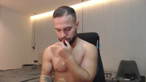 DeAlex online show from 11.17.25