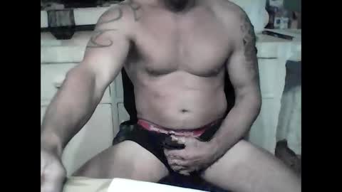 Snapshot of sandsyl27 chatting on 10.20.25 sand online show from 10.20.25