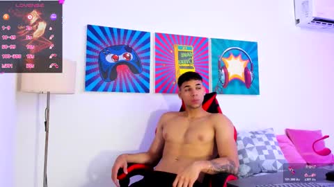 Snapshot of santana_maximo chatting on 02.26.26 Maximo Santana online show from 02.26.26