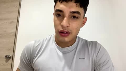 Snapshot of santi36rt chatting on 05.27.26 santi36rt online show from 05.27.26