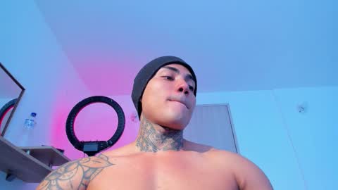 Snapshot of santi__ferrer chatting on 02.14.26 Santi Ferrer online show from 02.14.26