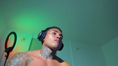 Santi Ferrer online show from 04.26.26