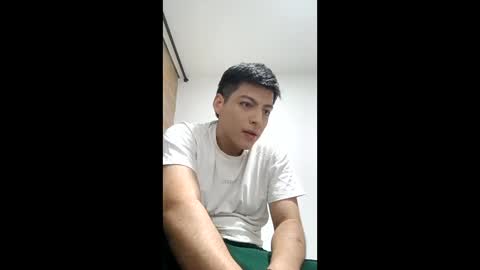Santiago Henao online show from 06.08.26