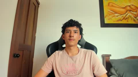 santi_twink19 online show from 10.22.25