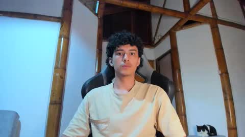 santi_twink19 online show from 02.07.26