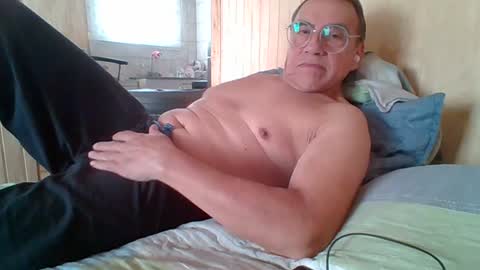 Snapshot of santiago_n chatting on 07.20.26 santiago_n online show from 07.20.26