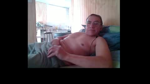 Snapshot of santiago_n chatting on 07.30.26 santiago_n online show from 07.30.26