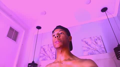 Santiiiiii  online show from 03.02.26