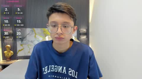 Snapshot of santiago_russo18 chatting on 10.05.25 santiago_russo18 online show from 10.05.25