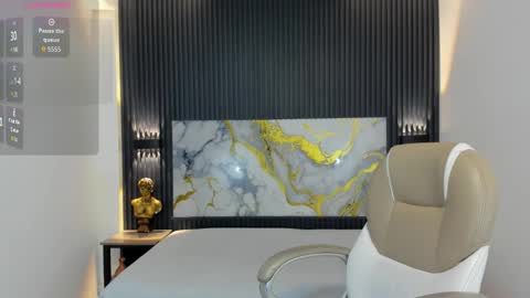 Snapshot of santiago_russo18 chatting on 10.07.25 santiago_russo18 online show from 10.07.25