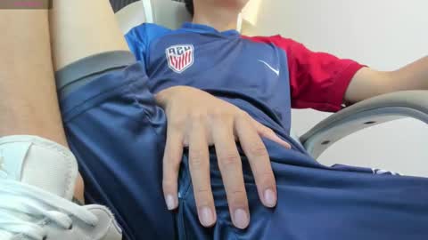 Snapshot of santiago_russo18 chatting on 11.05.25 santiago_russo18 online show from 11.05.25