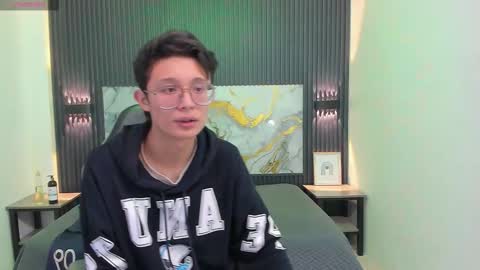 Snapshot of santiago_russo18 chatting on 02.01.26 santiago_russo18 online show from 02.01.26