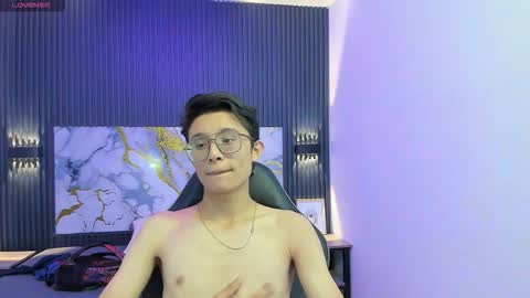 Snapshot of santiago_russo18 chatting on 02.02.26 santiago_russo18 online show from 02.02.26