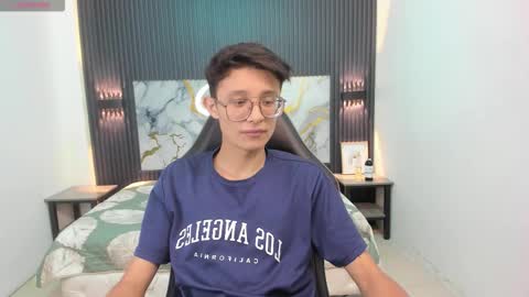 Snapshot of santiago_russo18 chatting on 02.23.26 santiago_russo18 online show from 02.23.26