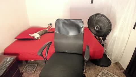 Snapshot of santiceballo chatting on 01.27.25 Julius Novachrono online show from 01.27.25