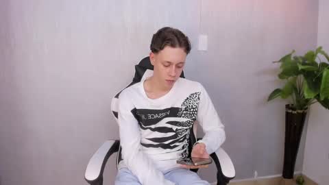 Snapshot of santiceballo chatting on 09.09.25 Julius Novachrono online show from 09.09.25